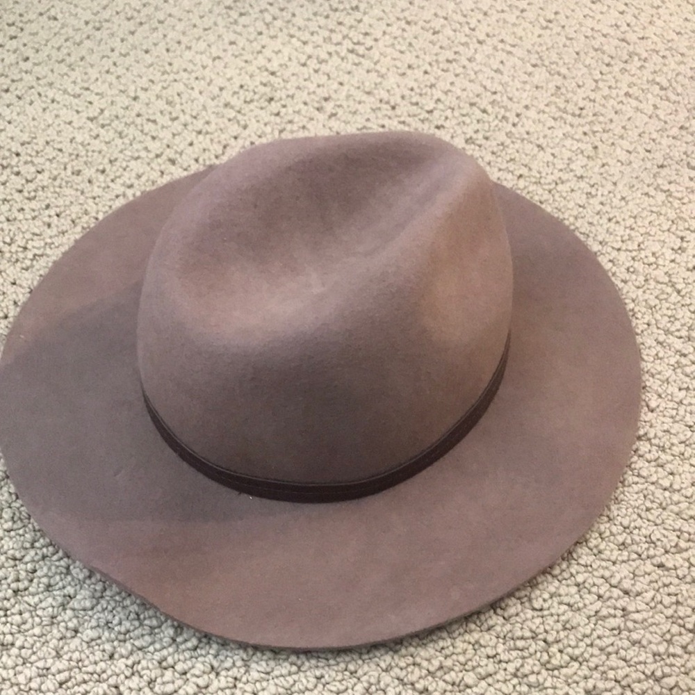 Ecote hat